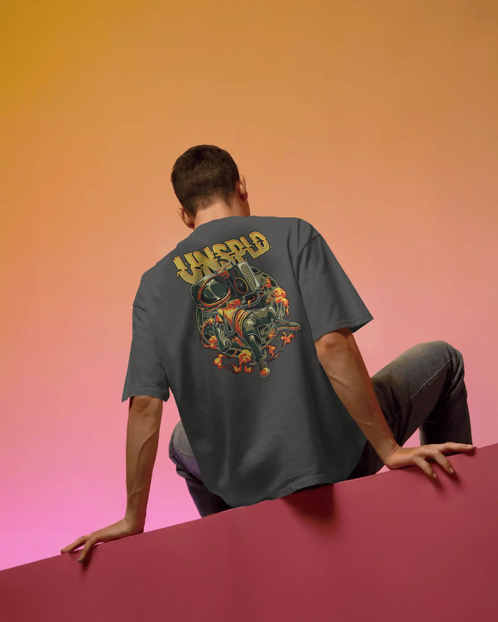 Men's Boxy T-Shirt – Astronaut Moon Design, Streetwear Fit