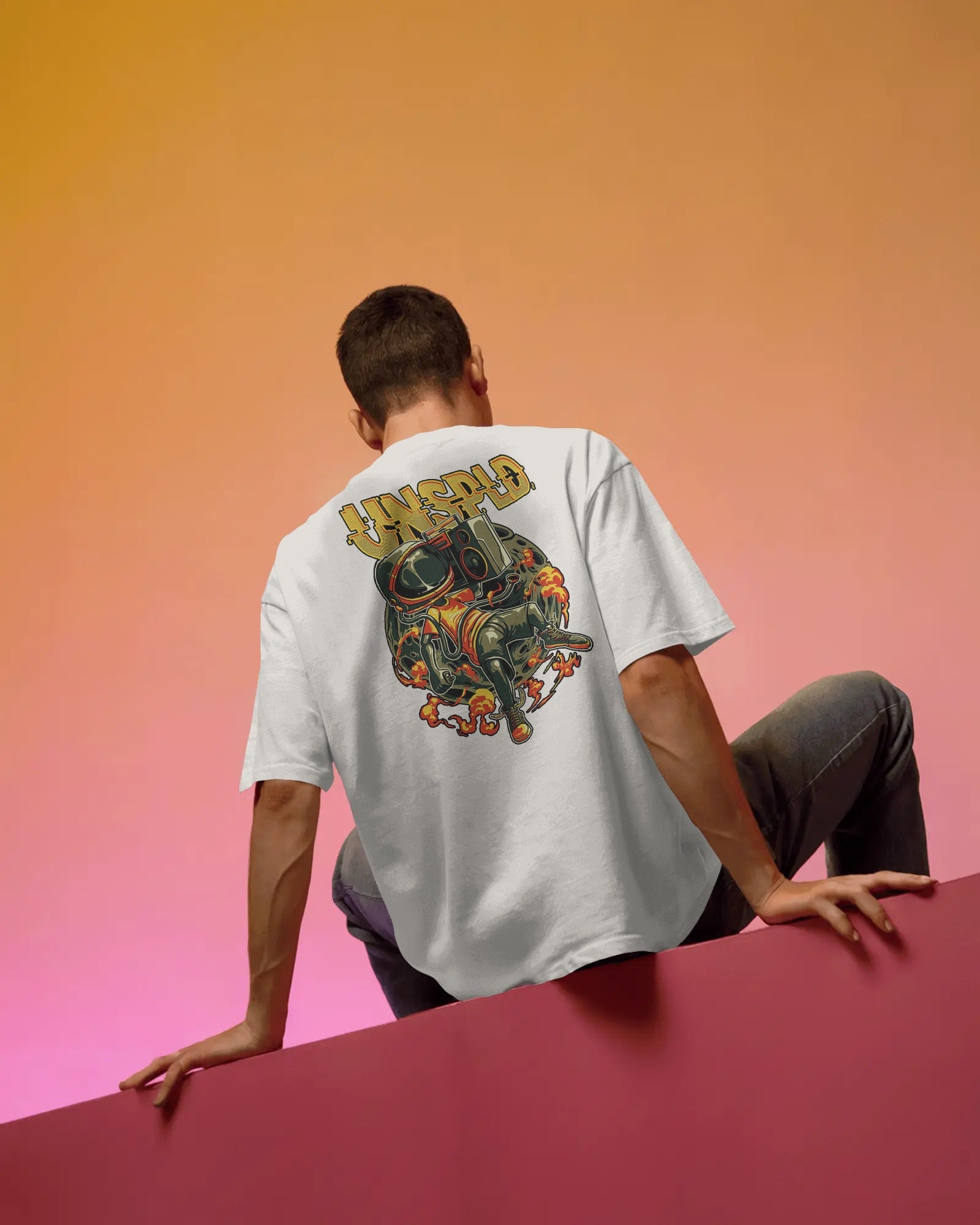 Men's Boxy T-Shirt – Astronaut Moon Design, Streetwear Fit